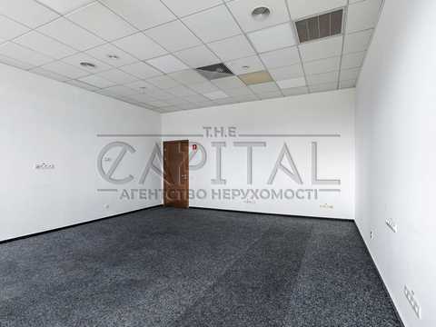 комерційна за адресою Жилянська вул., 143