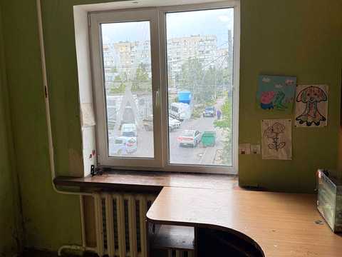 квартира за адресою Дніпро, Космонавтів вул., 4