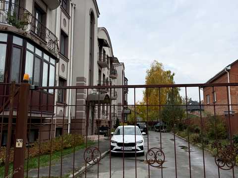 квартира за адресою Бровари, Драгоманова вул., 5
