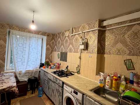 квартира за адресою Юрія Кондратюка вул. (Комунарівська), 5