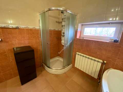 будинок за адресою Українська вул.