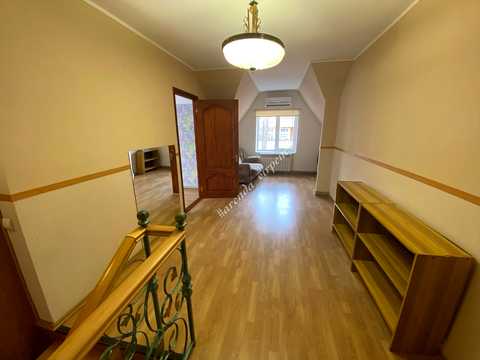 будинок за адресою Українська вул.