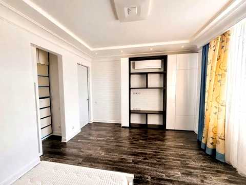 квартира за адресою Василя Тютюнника вул. (Анрі Барбюса), 37/1
