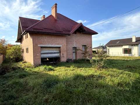 будинок за адресою с. Суховоля, Володимира Великого