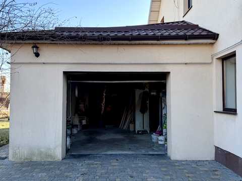 будинок за адресою Центральна, 20