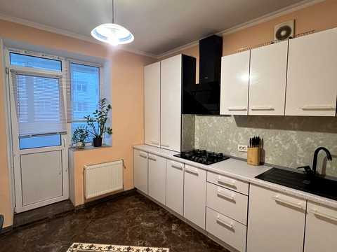 квартира за адресою Боголюбова вул., 8