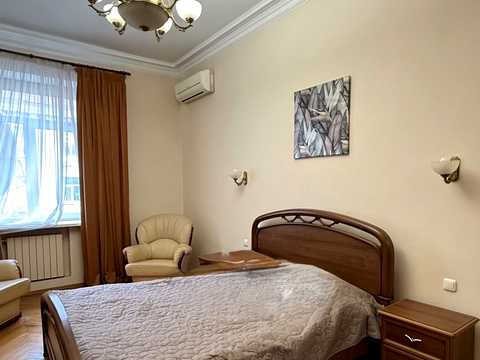 квартира за адресою Бориса Грінченка вул., 4