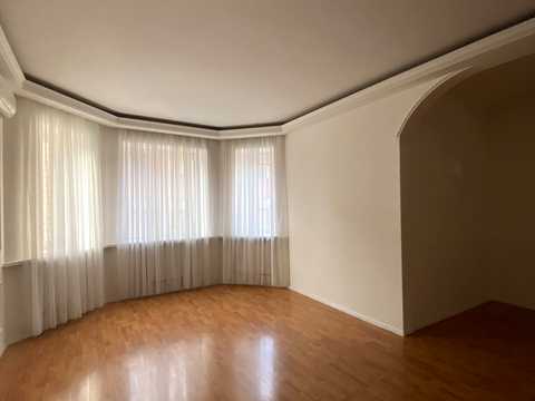 квартира за адресою Виконкомівська вул., 7