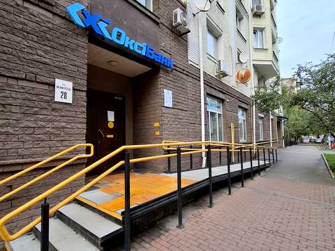 коммерческая по адресу Межигорская ул., 28