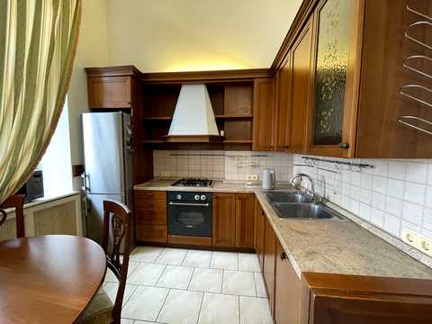 квартира за адресою Стрілецька вул., 28