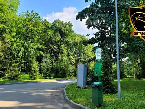 участок по адресу 