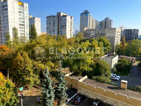 квартира по адресу Александра Довженко ул., 14/1