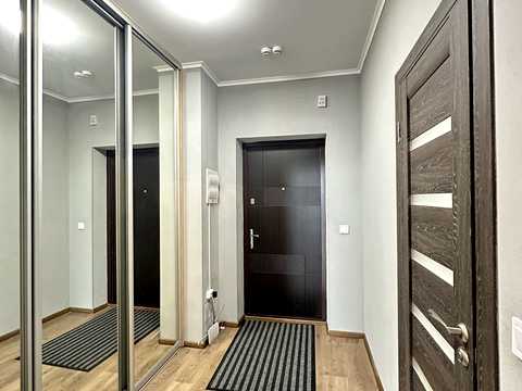 квартира за адресою Сім'ї Кульженків вул. (Петра Дегтяренка), 37