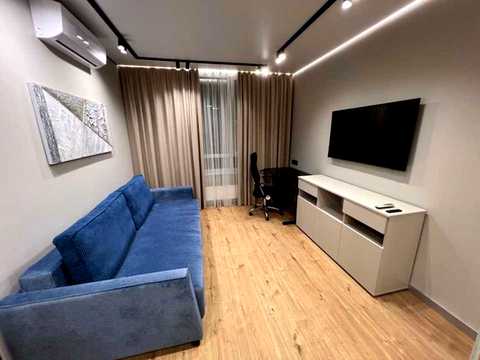 квартира за адресою Київ, Салютна вул., 2к16