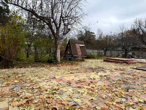 участок по адресу пгт. Ворзель, Чернишевського, 4