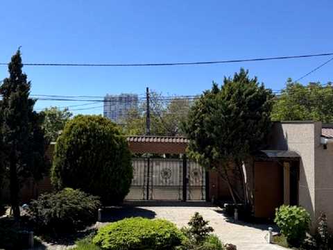 будинок за адресою Юннатів вул.