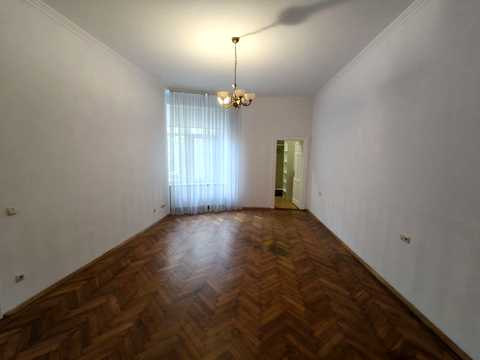 квартира за адресою Пантелеймона Куліша вул., 47