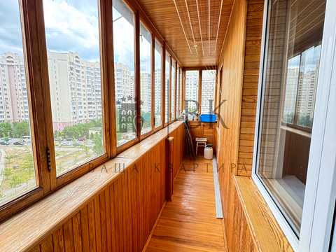 квартира за адресою Лариси Руденко вул., 15/14