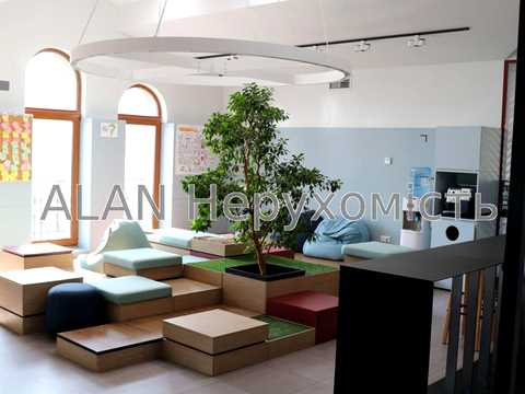 комерційна за адресою Спаська вул., 5