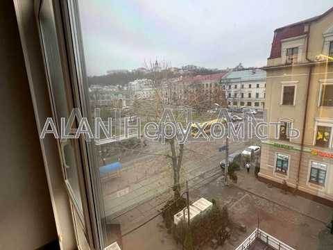 комерційна за адресою Спаська вул., 5