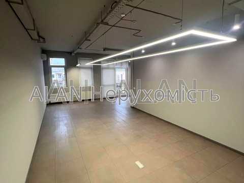 комерційна за адресою Спаська вул., 5