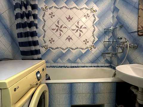 квартира по адресу Ревуцкого ул., 23