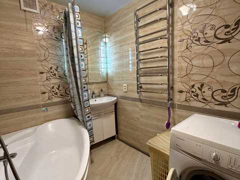 квартира за адресою Родини Крушельницьких вул., 5