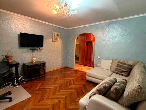 квартира за адресою Родини Крушельницьких вул., 5