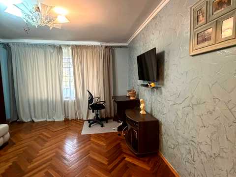 квартира за адресою Родини Крушельницьких вул., 5