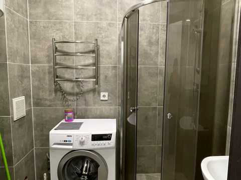 квартира за адресою Салютна вул., 2к4
