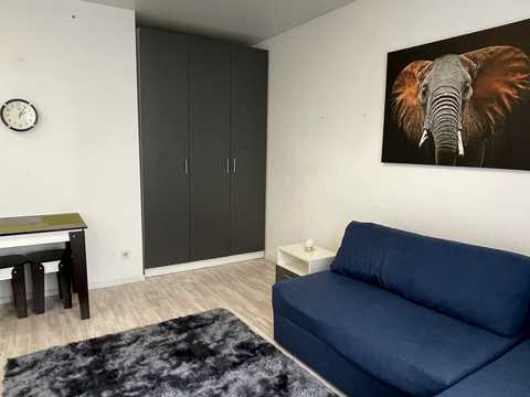 квартира за адресою Салютна вул., 2к4