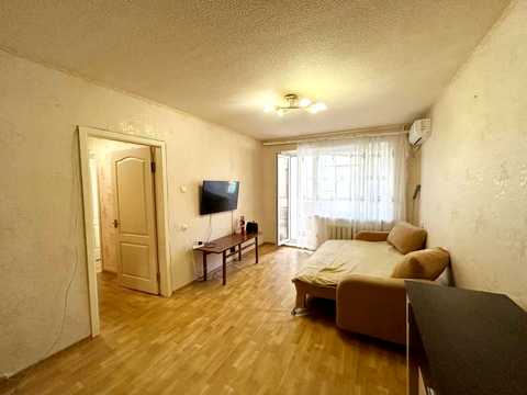 квартира за адресою Героїв просп., 11