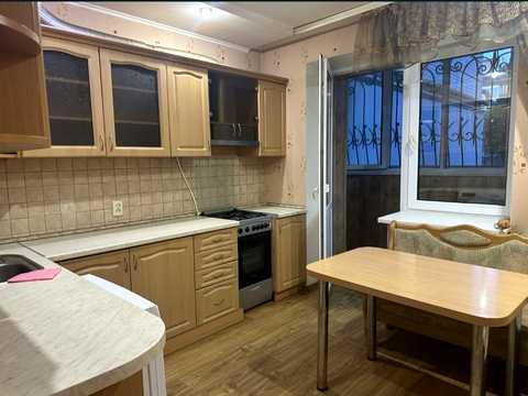 квартира за адресою Погребняка вул., 14