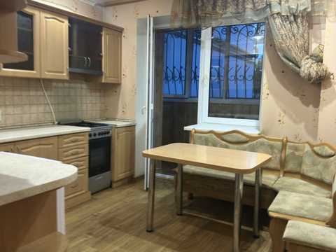 квартира за адресою Погребняка вул., 14