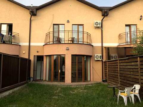 дом по адресу с. Петропавловская Борщаговка, Черкасская ул., 42