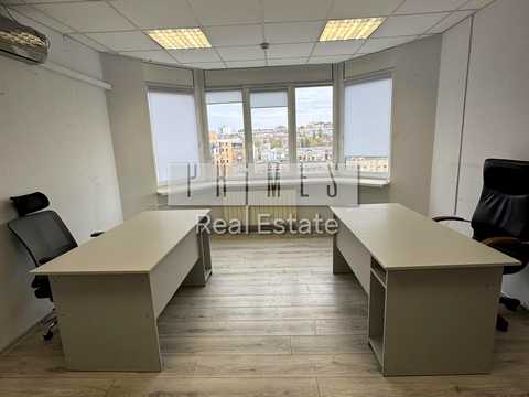 комерційна за адресою Жилянська вул., 27