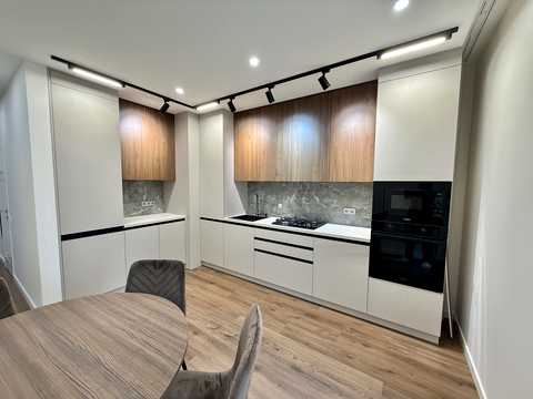 квартира за адресою Червоної Калини вул., 8