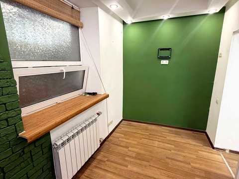 комерційна за адресою Володимира Мономаха вул. (Московська), 31