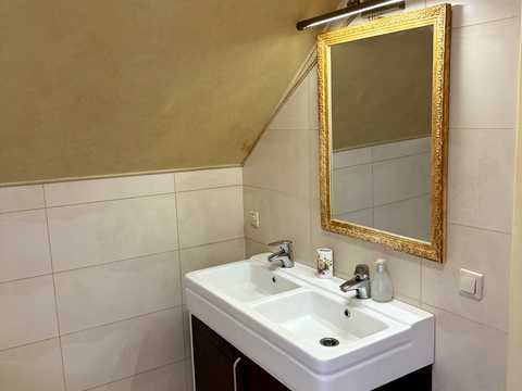 будинок за адресою Грушевського, 1