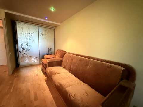 квартира по адресу Тракторостроителей просп., 107