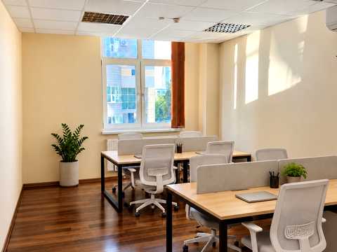 комерційна за адресою Звіринецька вул., 59