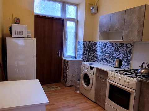 квартира за адресою Рене Декарта вул., 17