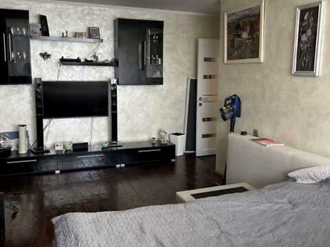квартира за адресою Українська вул., 21