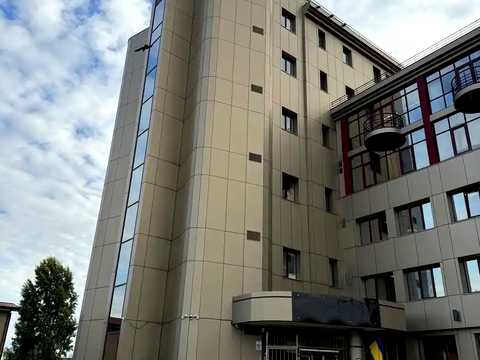 комерційна за адресою Верхній Вал вул., 72