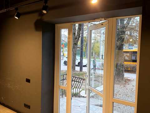комерційна за адресою Тараса Шевченка вул., 92