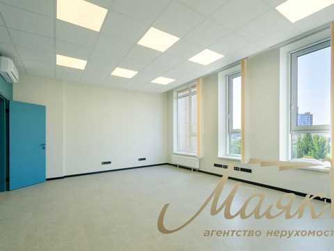 комерційна за адресою Джона Маккейна вул. (Івана Кудрі), 26
