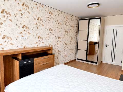 квартира за адресою Космонавтів просп., 51