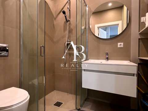 квартира за адресою Київ, Салютна вул., 2к1