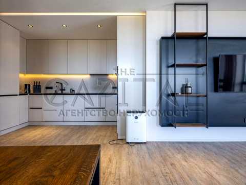 квартира за адресою Зарічна вул., 4к1
