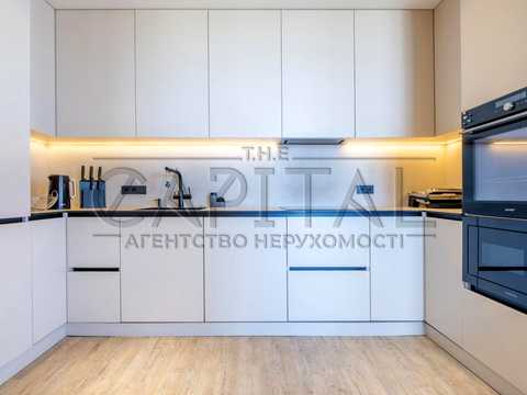 квартира за адресою Зарічна вул., 4к1